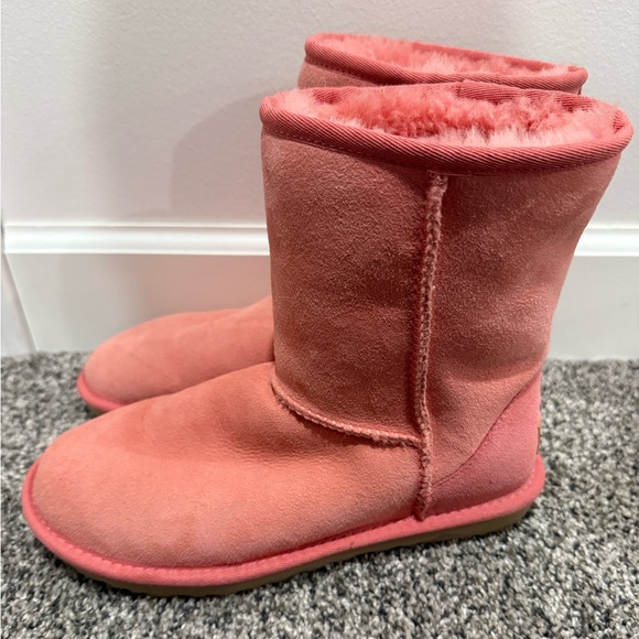 UGG classic short II women's leather boots in pink blossom colorway, size 7 - Picture 4 of 13